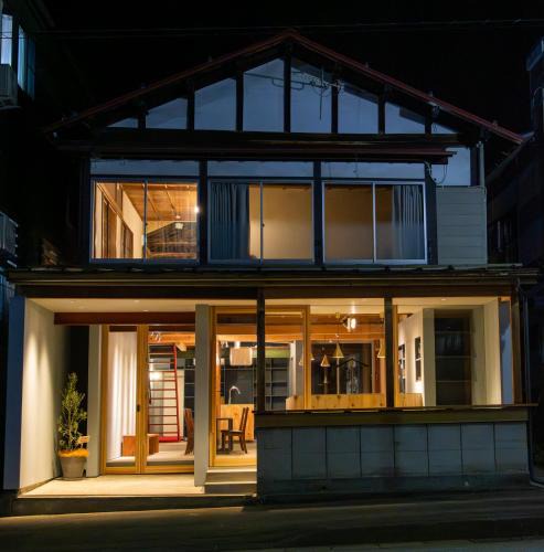 Yuzawa-machi Hostel | ゲストハウス&スタンドパブ 軒の灯