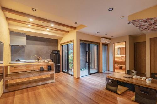 Nakagyo Ward Villa | 星屋旅館 離宮の宿