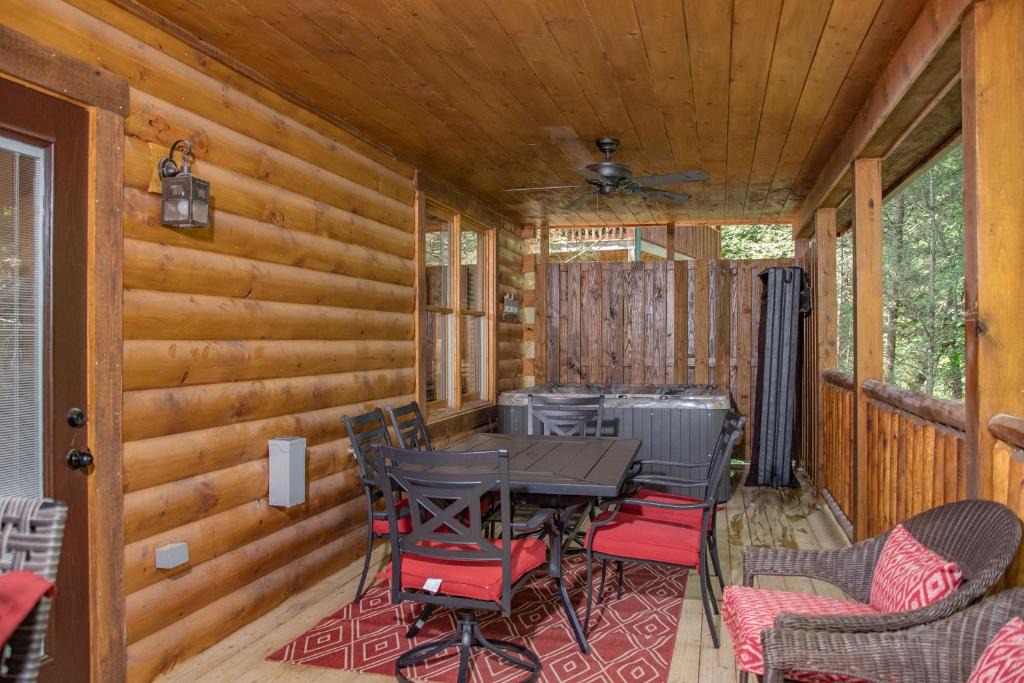 Pigeon Forge House | Black Bear Getaway