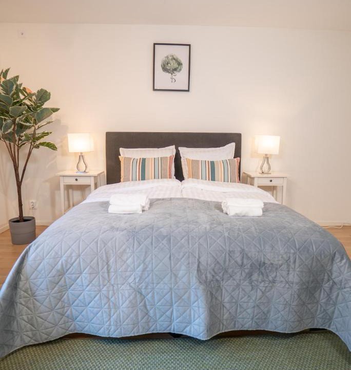 Olivedal Apartment | Calm Linné Home Steps from Haga - Fully Equipped Apt
