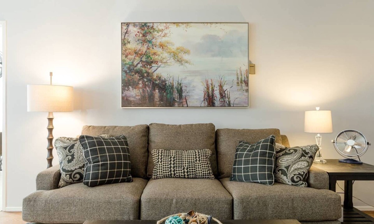 Eagle Rock Apartment | Central Eagle Rock - Close To Shops & Dining