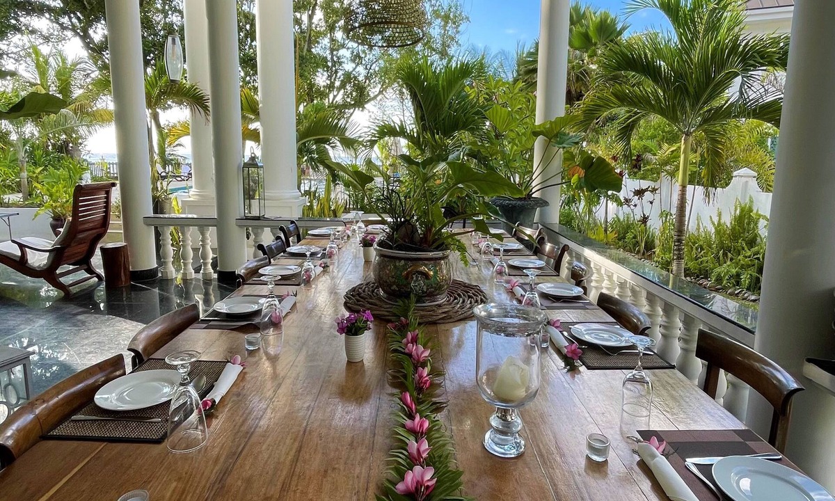 Beau Vallon House | Chateau Elysium