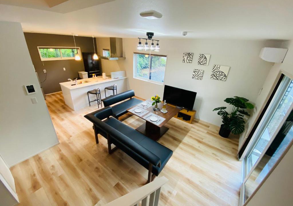 Kirizumi Onsen Apartment | Compass Duo