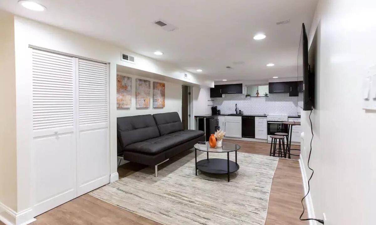 Langdon House | Cozy 2 bedroom at the heart of DC FREE Parking