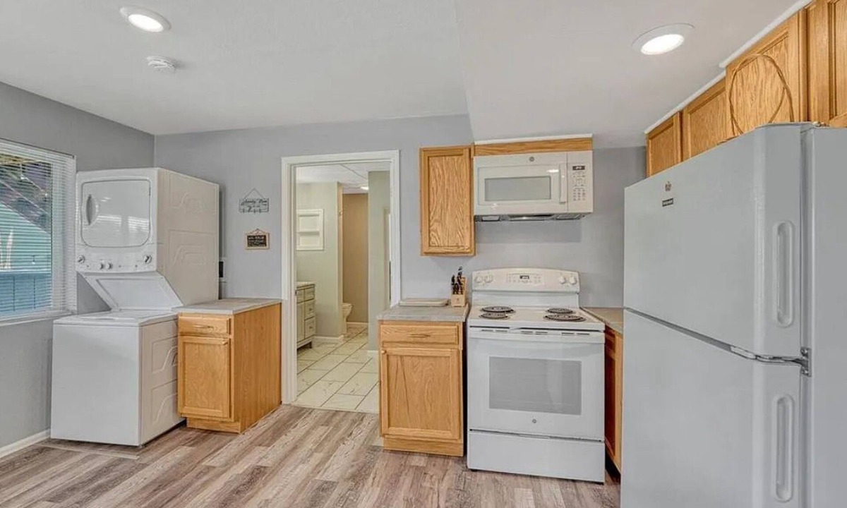 The Meadows Apartment | Delightful 1-bedroom apartment in Castle Rock - close to the Hospital