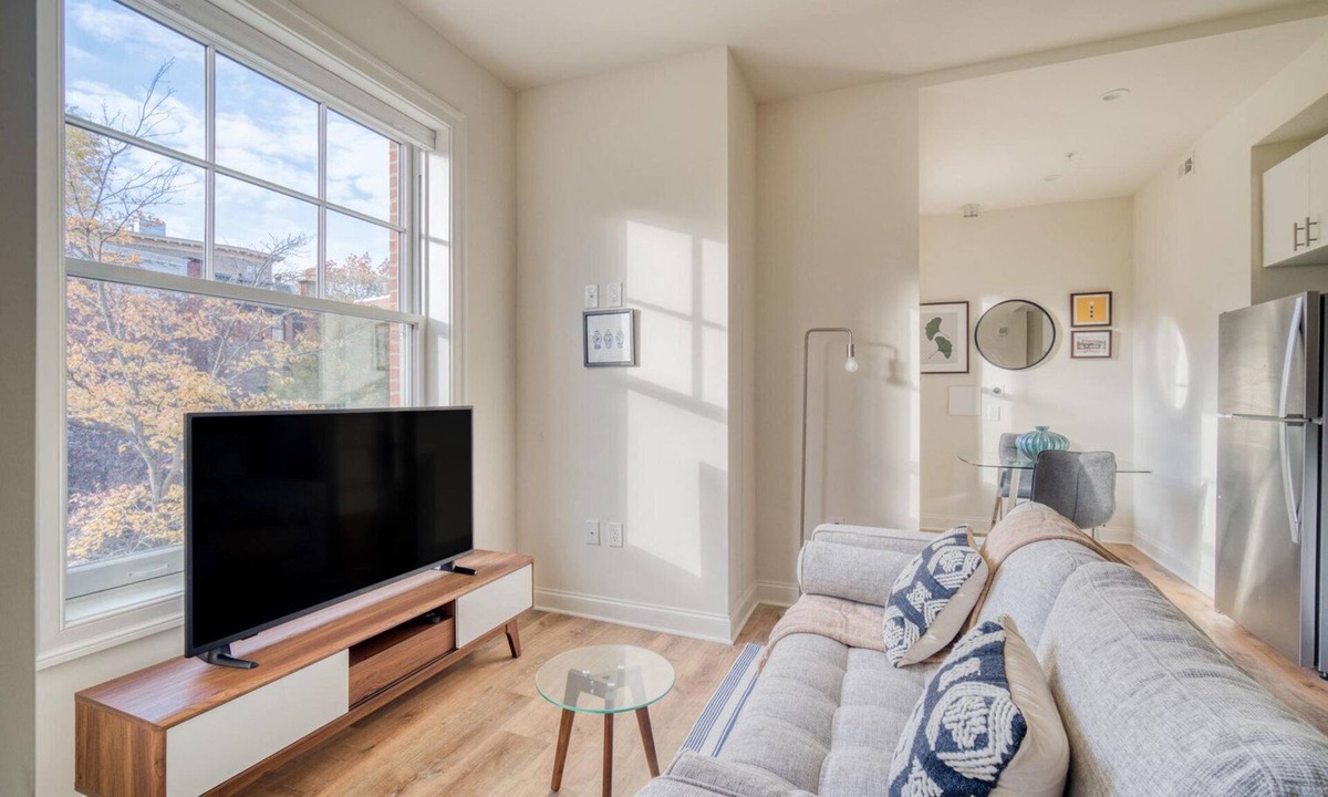 Dupont Circle Apartment | Fab Dupont Circle 1BR w/W/D, nr Nationals Park & Bars, by Blueground