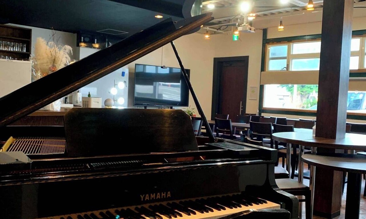Gobo Cottage | Former Live House Rental Music Accommodation with Grand Piano | 5 people/Gobo City Wakayama