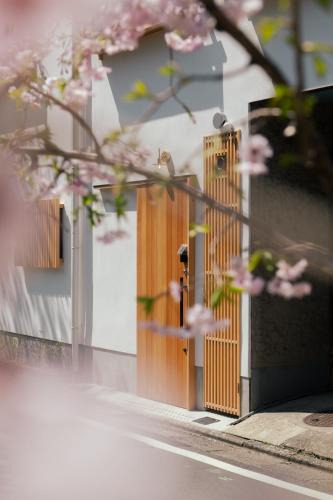 Shimogyo Villa | 耕 PRIVATE MAISON KOU designed as Family Villa