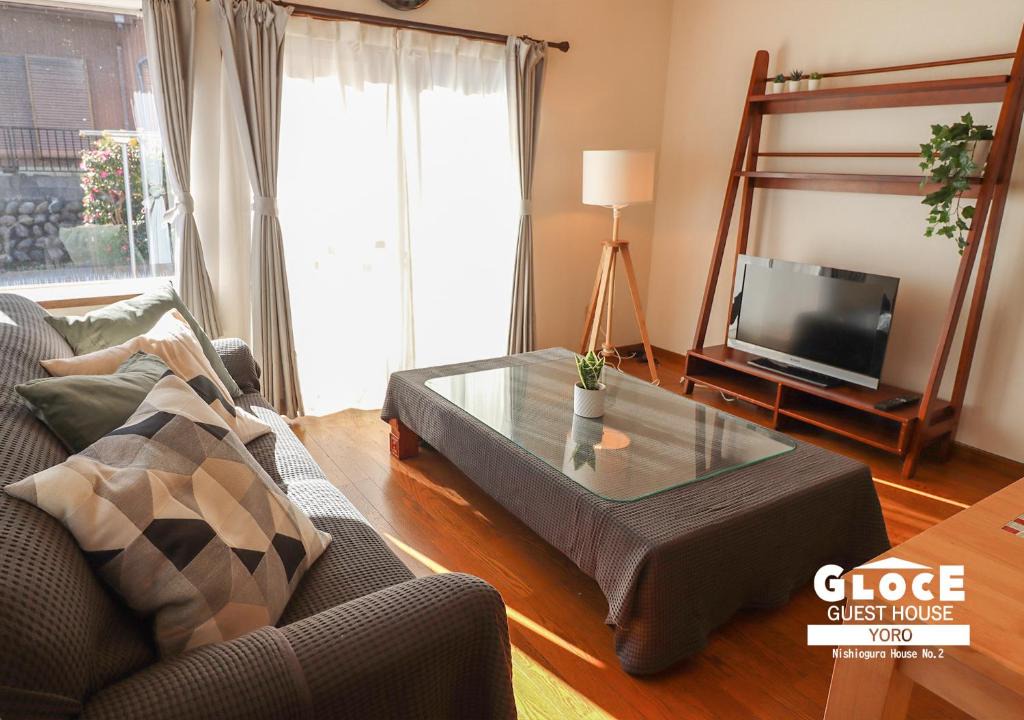 Yoro Apartment | GLOCE 養老 西小倉ハウス 2 l 広々とした一軒家を貸切 l 無料駐車場有 l 中長期向け