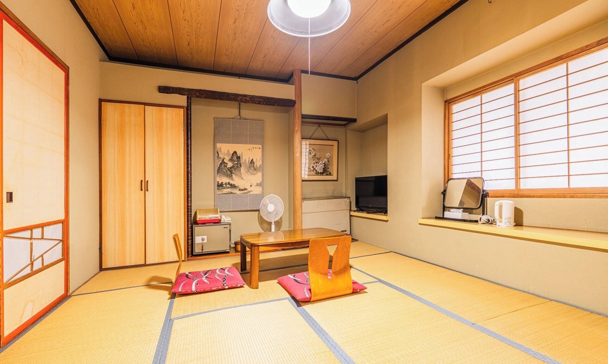 Yudanaka Shibu Onsen Hotel | Kaneki Hotel