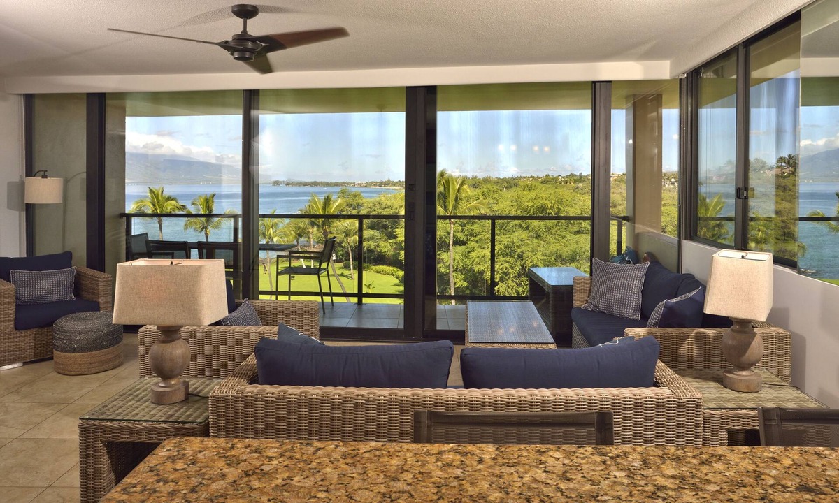 Kihei Condo | Luxury Oceanfront 2 Bedroom 2 Bath Penthouse