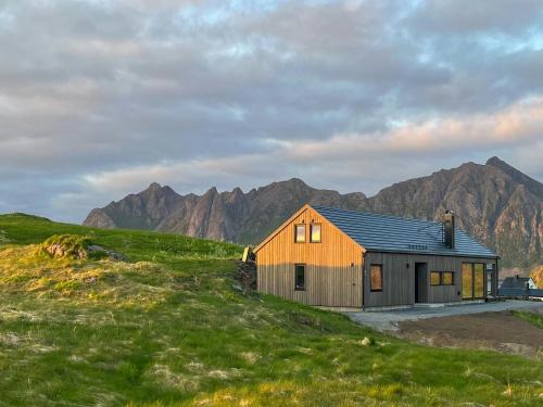 Straumsjoen House | New Cabin With Ocean Views In Vesterålen