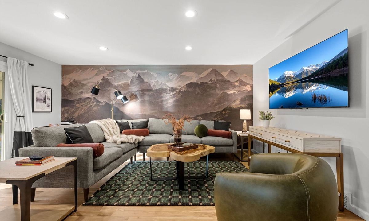 Castlewood House | New! Highline Haus | Walk to Shows | Billiards, Hot tub, Theater