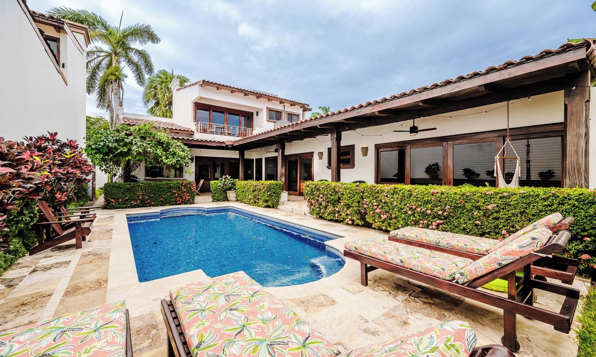 Playa Langosta House | Newly renovated 3-bedroom house with private pool in Playa Langosta