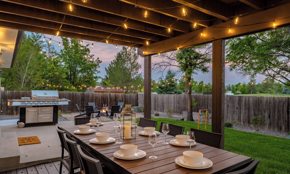 Denver House | Parkside Retreat - NEW, HotTub, PoolTable & FirePit
