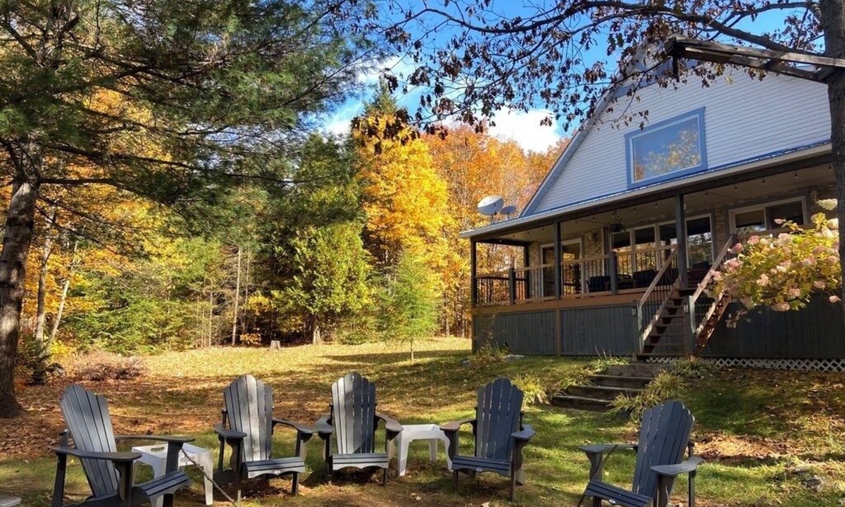 Saint-Emile-de-Suffolk Cottage | Peaceful family and pet-friendly 3-bedroom cottage, 30-minutes from Tremblant