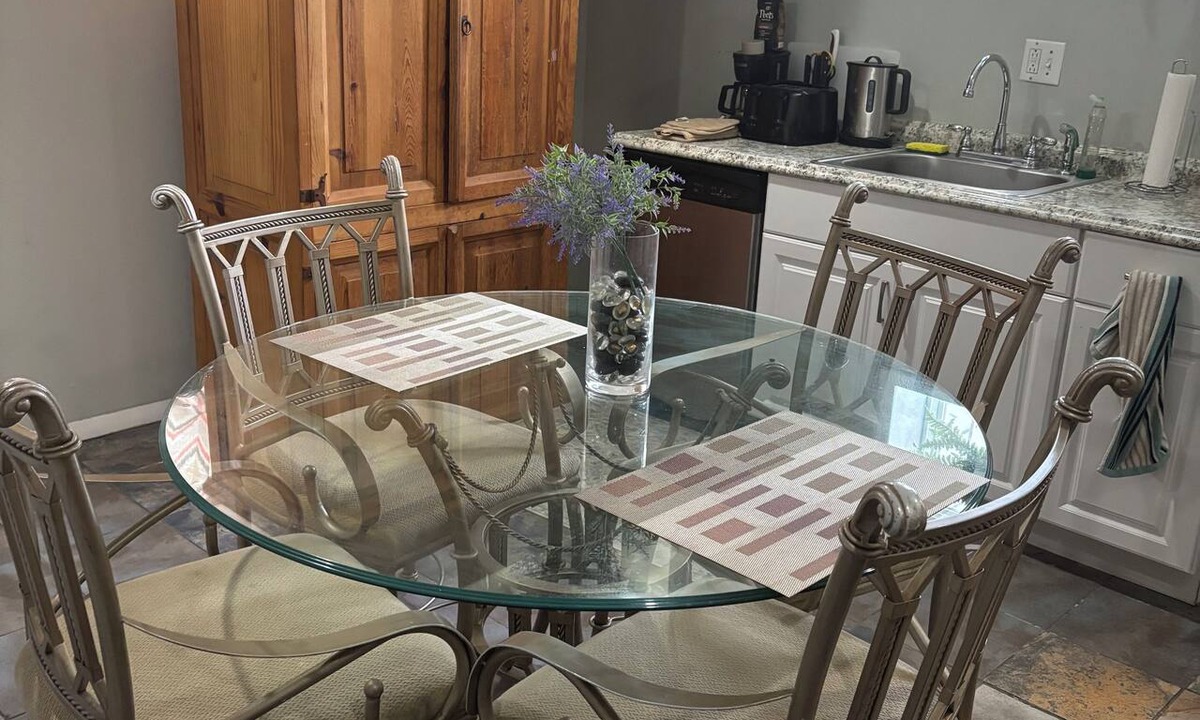 Brightwood Park Apartment | Private Deluxe Studio in trendy neighborhood close to the metro and restaurants.