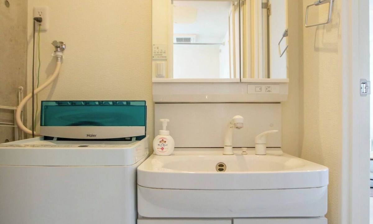 Naniwa Apartment | Quiet and spacious 1LDK | Namba 1 Station | 24hour self checkin | Maximum 5 people/Naniwa Ward, Osaka City Ōsaka