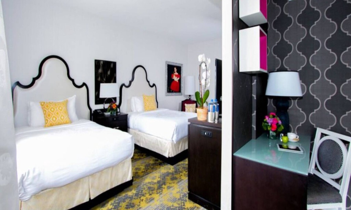Kalorama Heights Hotel | Relaxing Historical Getaway in DC! 2 Units w/Gym Access & Nearby Local Sites!