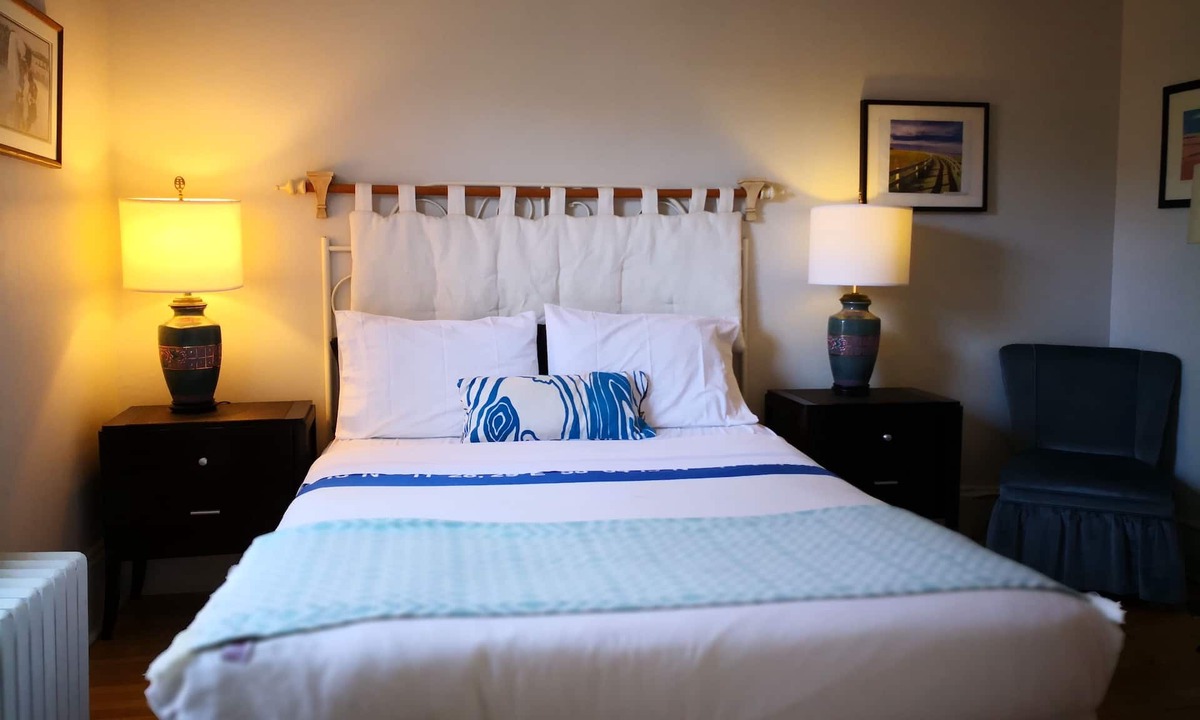 Golden Triangle House | Rideau Inn