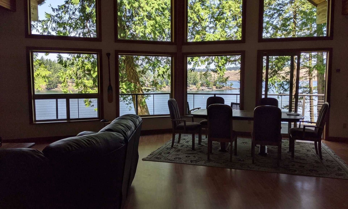 Roche Harbor House | Secluded & light-filled Pacific NW Waterfront home on SJI with views of Speiden Island