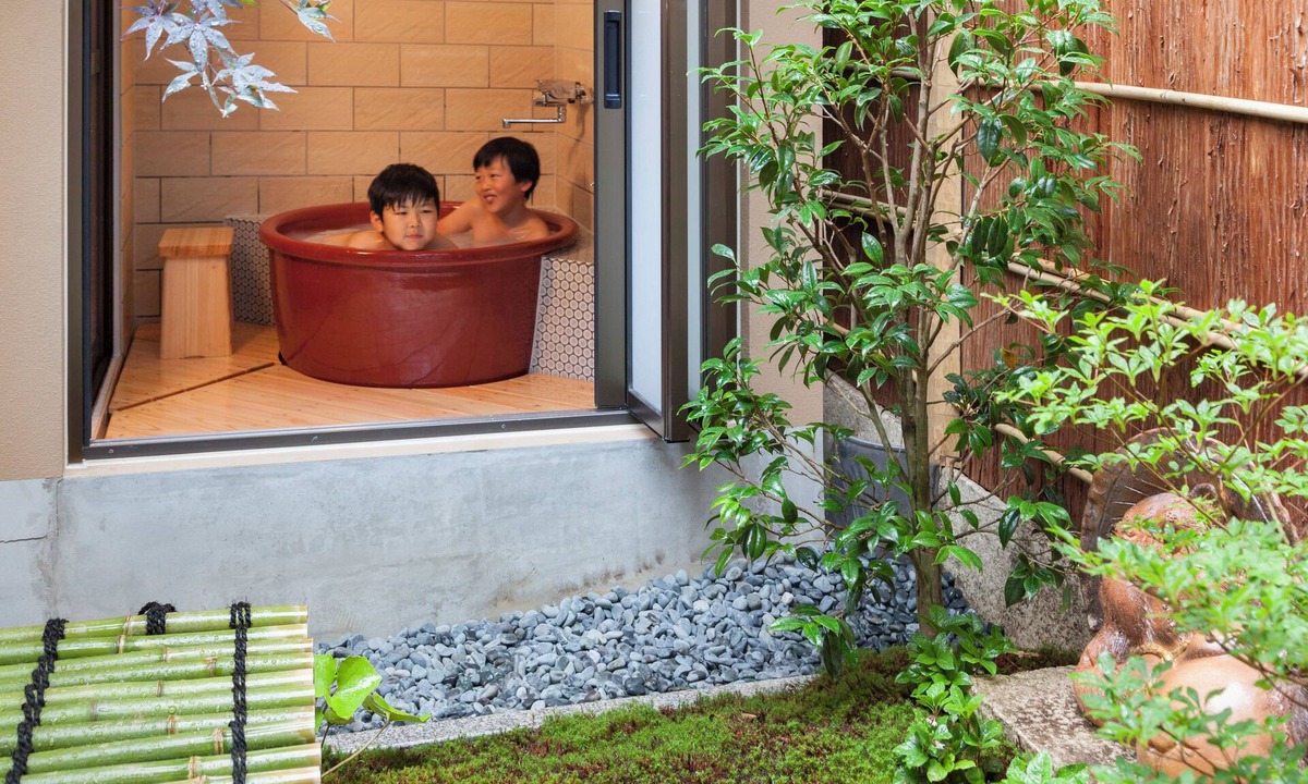 Nakagyo Ward House | Spacious Home Near Nijojo | Garden | Open-air Bath | Family & Group Friendly