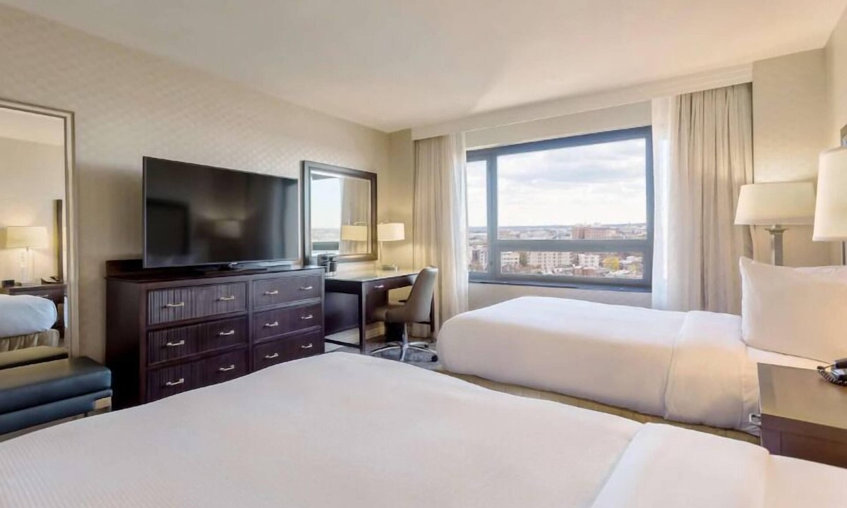 Dupont Circle Hotel | Urban Elegance! Pets Allowed, Outdoor Pool!