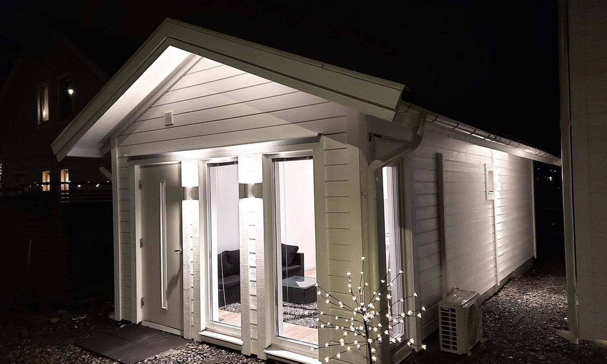 Vastra Frolunda Cabin | Very comfortable tiny house near Frölunda Shopping and the city