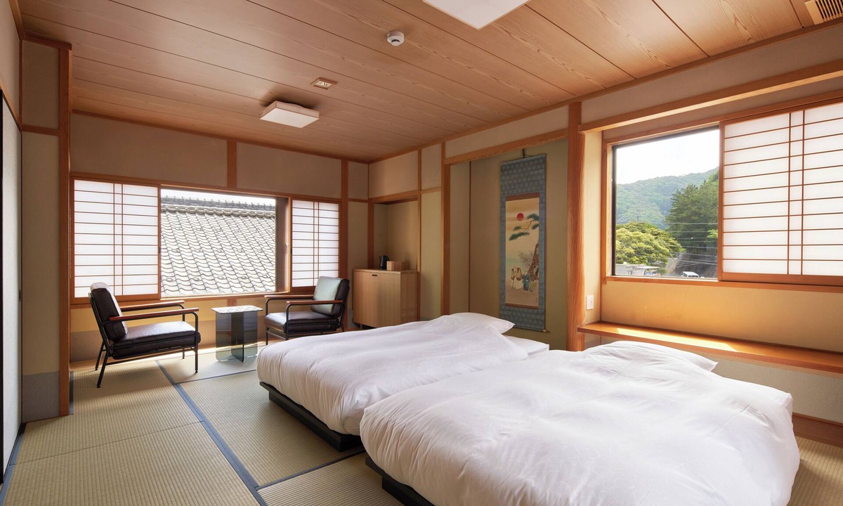 Obama Hotel | wakasakajitsu
