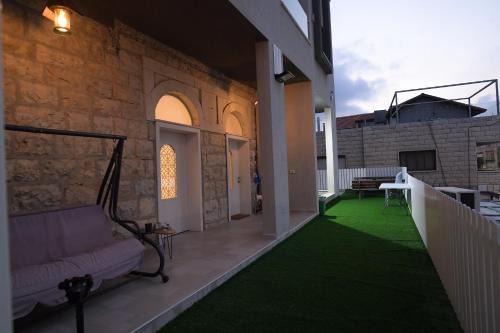 Masade Apartment | White view