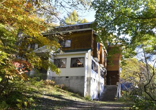 Shinano Ski Chalet | Wolke Lodge