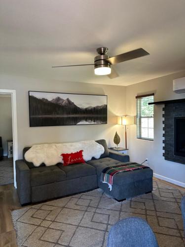 Yosemite West Apartment | YoBee! Welcome Breakfast and Park Reservations Included! Heart of Yosemite - Homey Studios and Apartments - AC-WiFi-EV