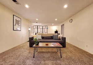 Loftium | Spacious & Cozy Basement Level Suite Near DU! in Denver