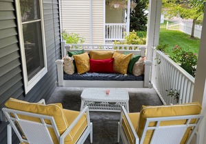 Spacious Lakeside cottage - Sleeps 16 - steps to Pool, Fitness, & Pickleball in Lakeside Marblehead