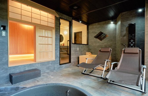 Nara House | 200 m² House ∙ 4 bedrooms ∙ 16 guests
