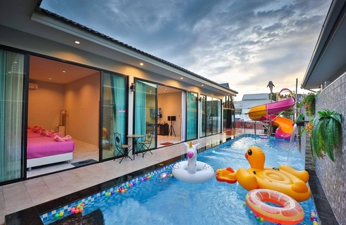 Hua Hin Villa | วิลล่า 4 ห้องนอน 4 ห้องน้ำพร้อมห้องคาราโอเกะ
