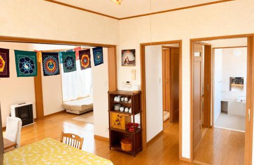 Daisen Apartment | インディゴハウスIndigo House For women and families only, 5-minute walk from the Omagari station,