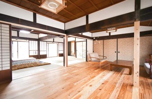 Kizugawa Apartment | 古民家民泊Guesthouse八紘一宇