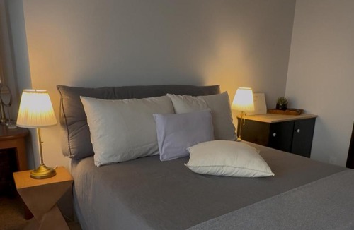 Mongawa Apartment | 箱根近く一棟貸切ヴィンテージガレージラウンジ