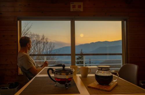 Nasushiobara House | 雲上の楼閣 幽玄の眺望 敬虔な星空 デッキでのbbq 焚火 家族のくつろぎ