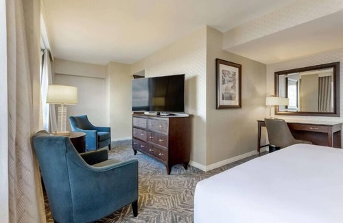 Dupont Circle Hotel | 2 Chic Pet Friendly Unit w/Outdoor Pool Near Local Attractions