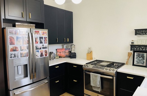 City Park West House | 2bd - Best Location Downtown Denver - 2 blocks to big park, coffee shop, food