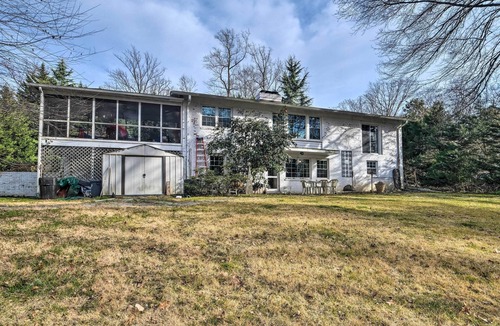 Bethesda Apartment | 3 Mi to NIH! Spacious Bethesda Apt w/Yard
