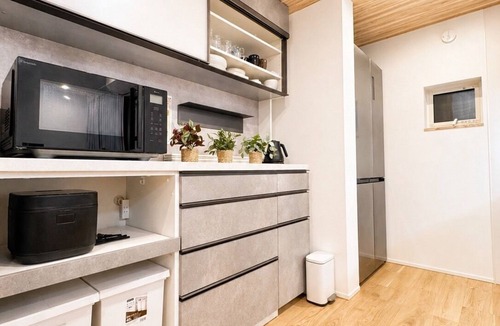 Taito House | 7-minute walk from Iriya Station | Accommodates up to 12 guests | Private rental: 111 ㎡ | 2-minute walk to a 24-hour supermarket