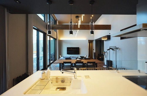 Tsumagoi House | A newly built villa on a vast forest property com/Agatsuma District Gunma