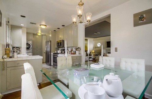 Norma Triangle Bed & Breakfast | A Touch of Cape Cod in West Hollywood