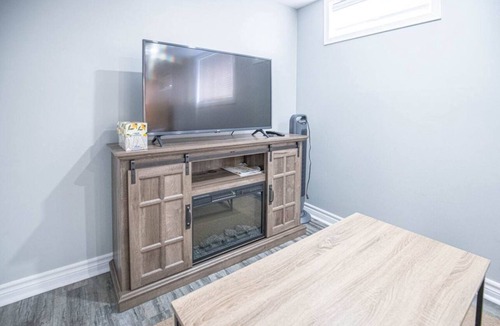 Urbandale Apartment | Adorable Bachelor unit, close to hospitals, shopping centres and downtown Ottawa
