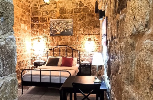 Acre Old City Apartment | Ali Baba's Cave - Acre Hidden Treasure