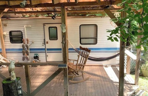 Annaka RV Rental | American Trailer 37F | For 4 people | Free Dog R/Annaka City Gunma