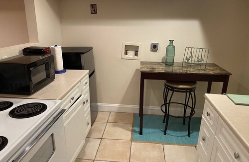 Northwest Apartment | An English Gem in Bloomingdale, NW, 9 blocks from Union Station@NOMA on red line